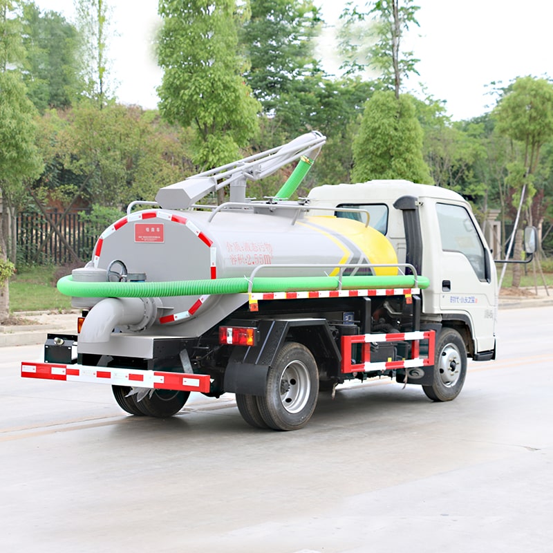 Foton mini 2000 liters 4*2 septic tank cleaning truck