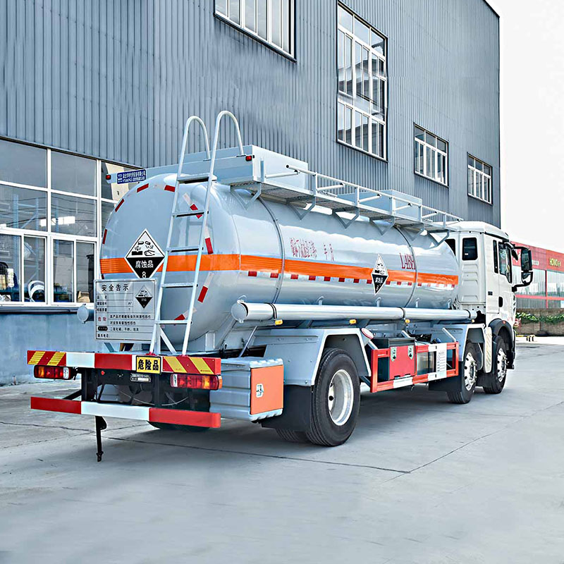 SINOTRUK 6*2 Chemical Tanker (Stainless Steel) for sale