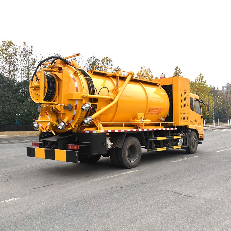 HOWO 33000 CBM cleaning vaccum sewage suction truck