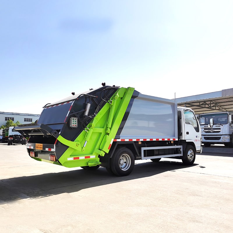 ISUZU high quality 6 cbm compressed garbage truck