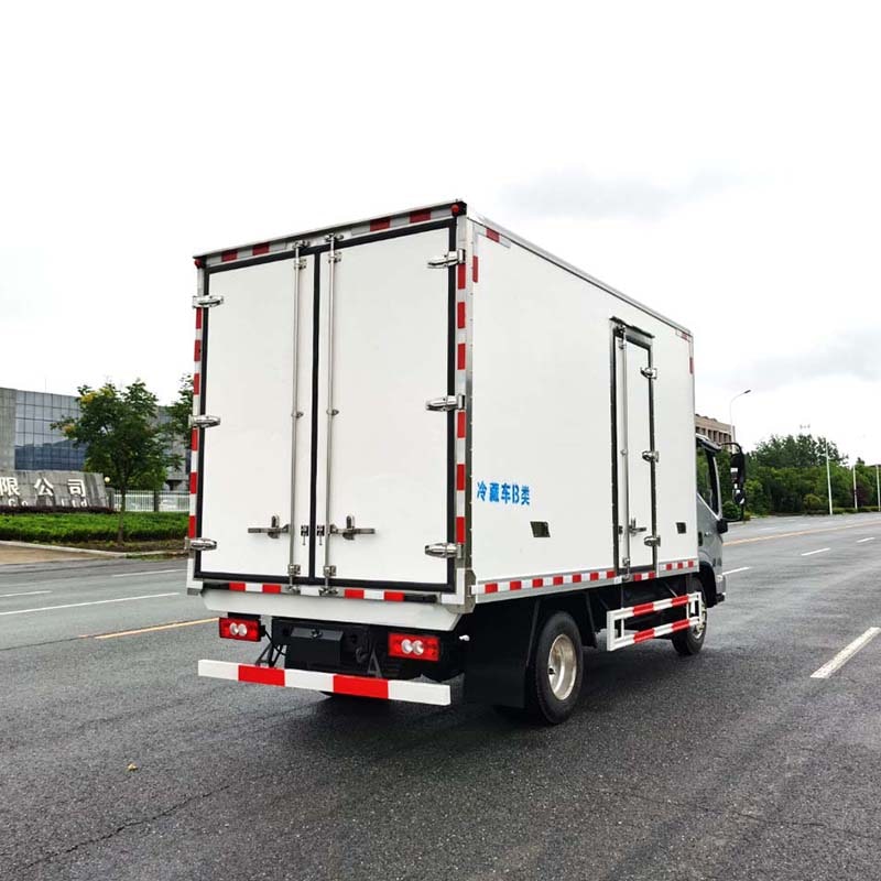 Foton Frozen food van truck 4x2 refrigeration van box truck
