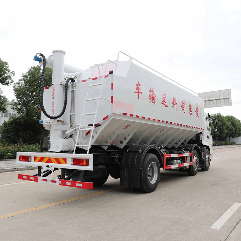 SHACMAN automatic chicken pig feeding bulk feed truck
