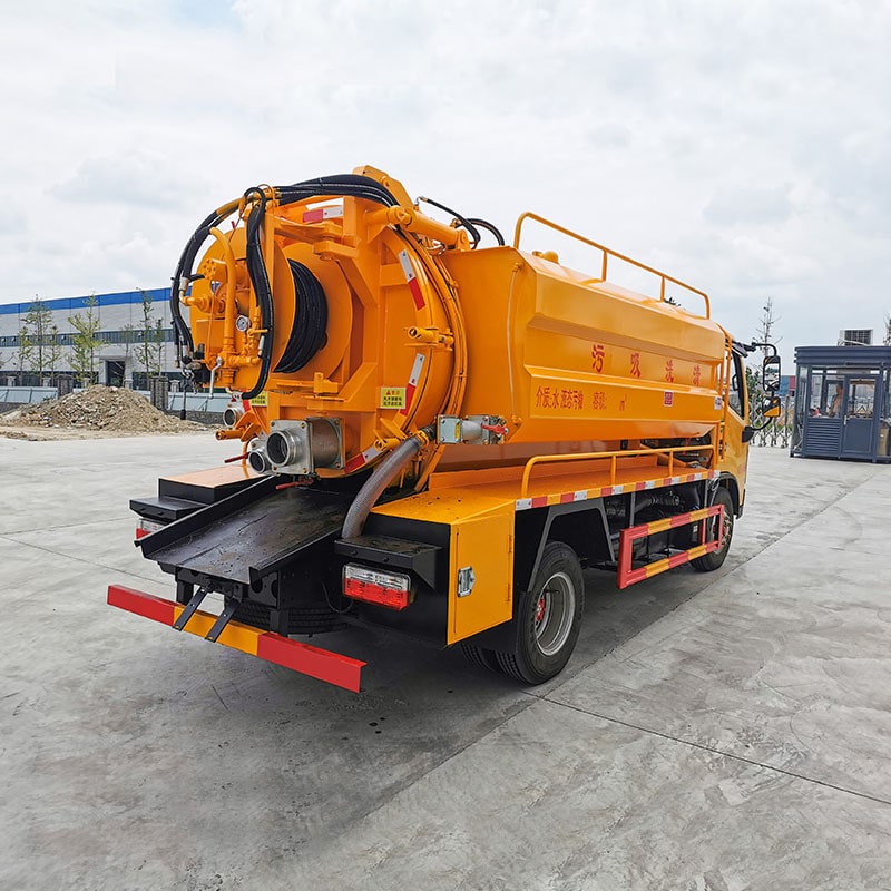 Dongfeng 4*2 6000L sewage suction cleaning truck