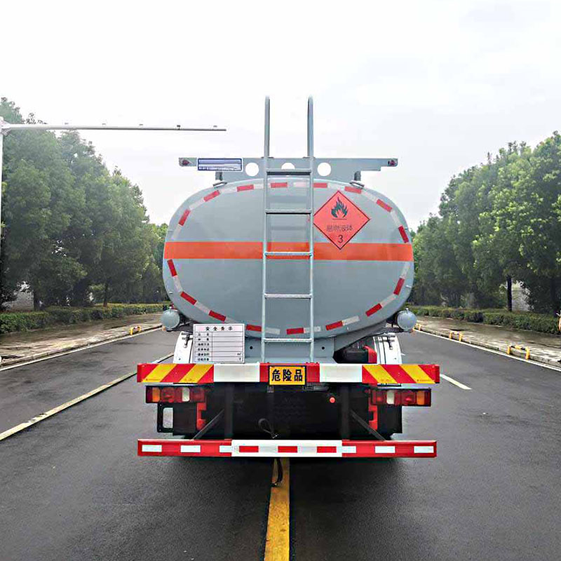 Sinotruk 18m3 kerosene flammable liquid transport truck