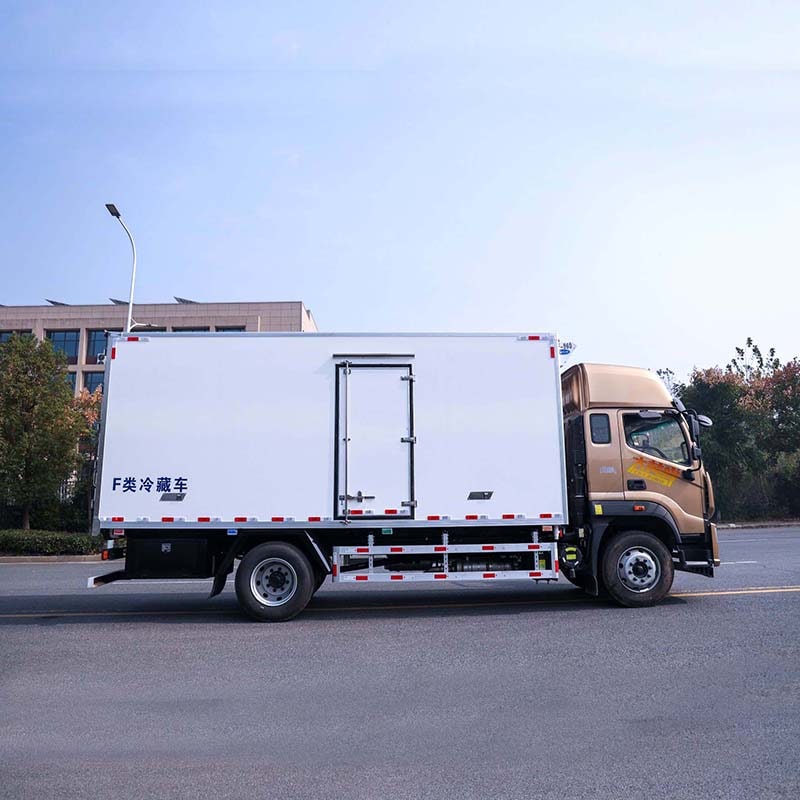 Foton 4x2 10 ton light duty refrigerated truck for sale