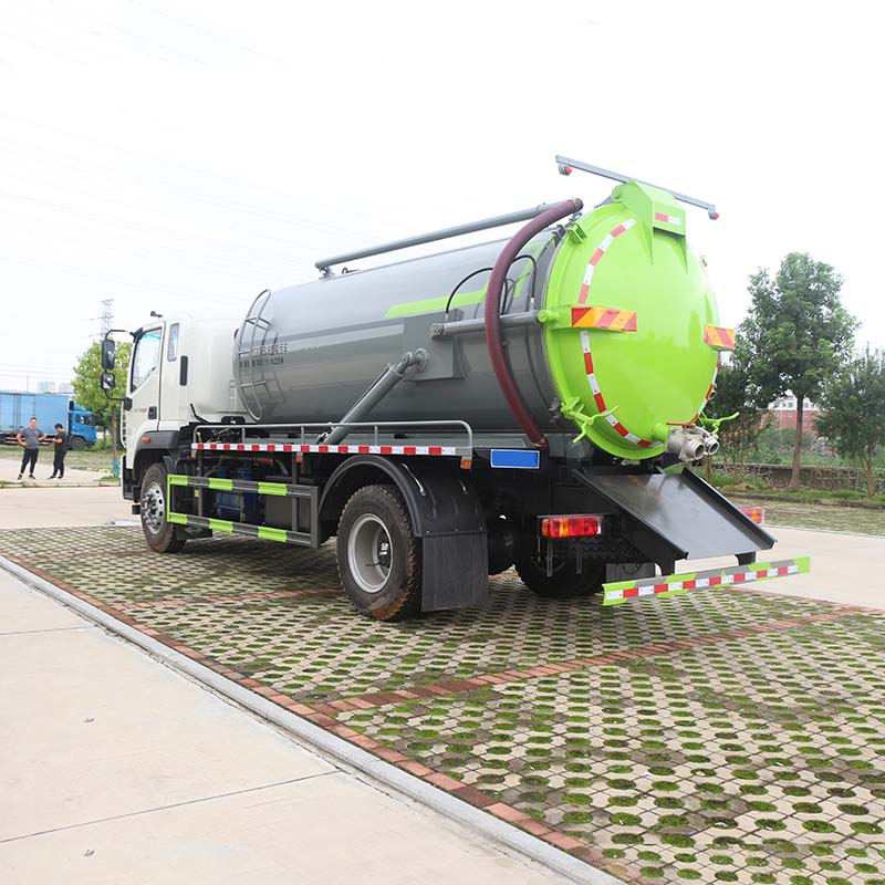 12000L 4*2 sewage suction truck with vaccum pump