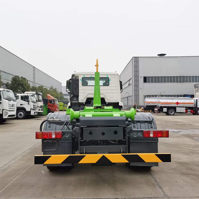 Howo 18 Ton Hook Lift Waste Collecting Garbage Truck Price
