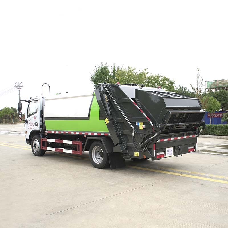 DongFeng 6 ton 4×2 compression garbage truck