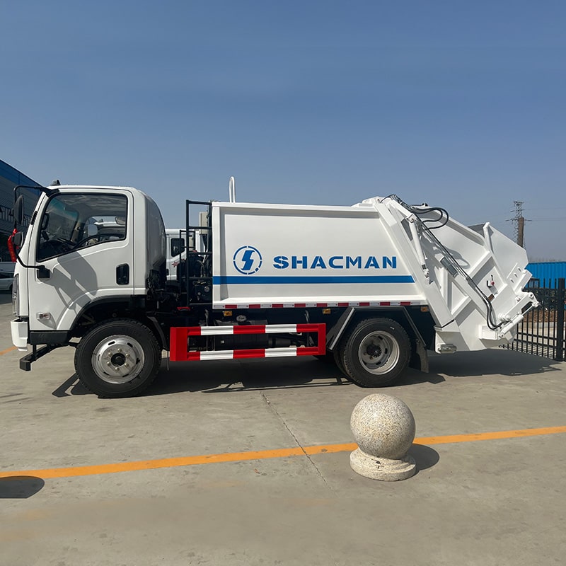 SHACMAN 6 CBM Маленький 4 x2 Мусоровоз для прессования на продажу