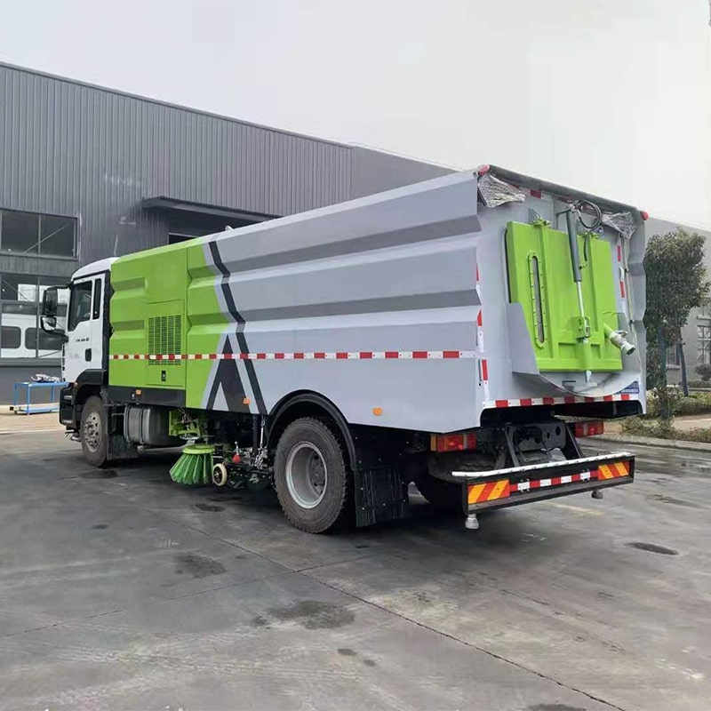 شاحنة كاسحة طرق عالية الضغط SINOTRUK 4*2