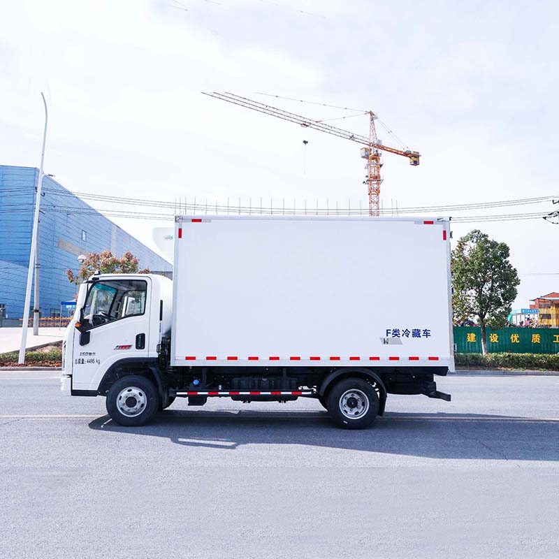 Camion frigorifique Shacman 4X2 4,2 m pour le transport de viande