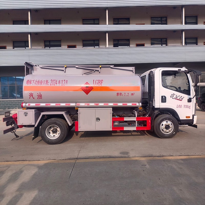 FAW 7200L Diesel Gasoline Delivery Transport Truck
