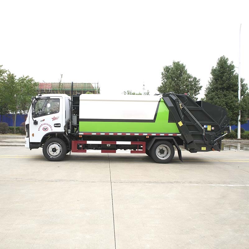 DongFeng 6 ton 4×2 compression garbage truck