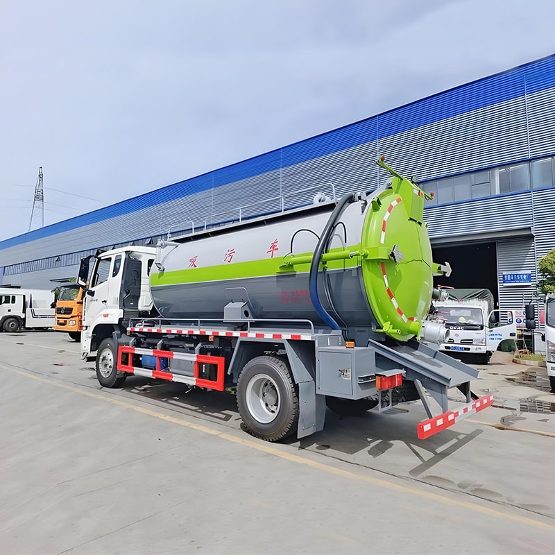 Camion aspirateur d'eaux usées Howo 220 CV 12 m3 à vendre