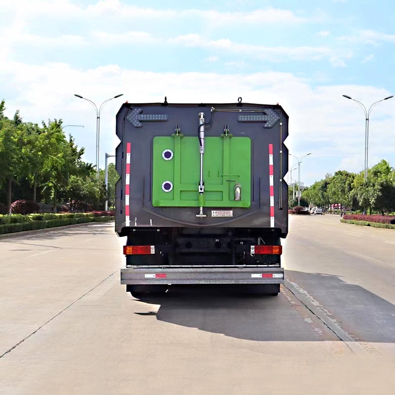 Camion balayeuse SHACMAN 9m3 avec jet d'eau
