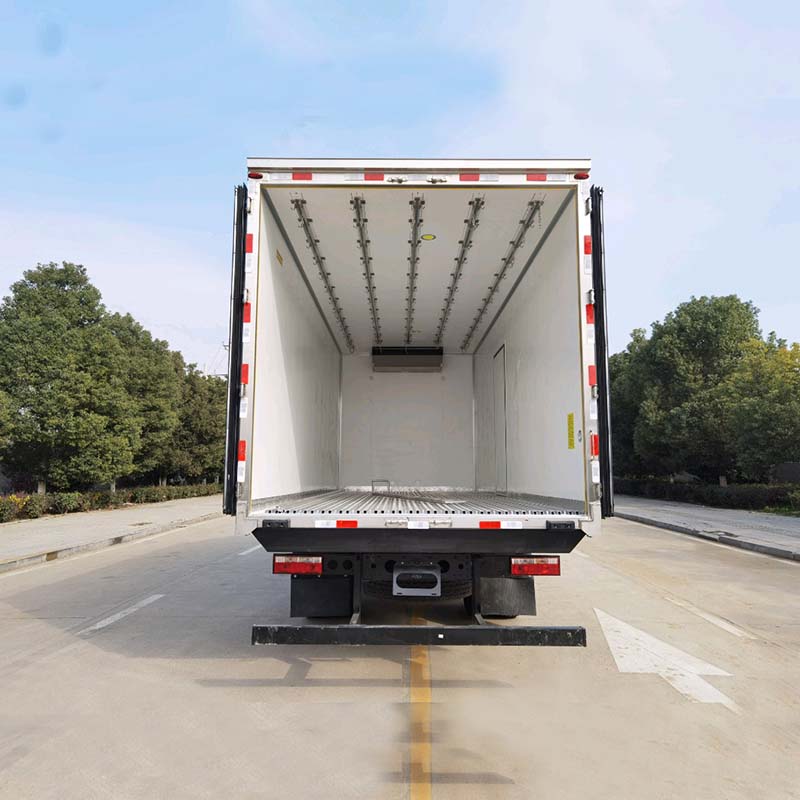 Camion frigorifique JAC 4x2 10 tonnes pour le transport de viande