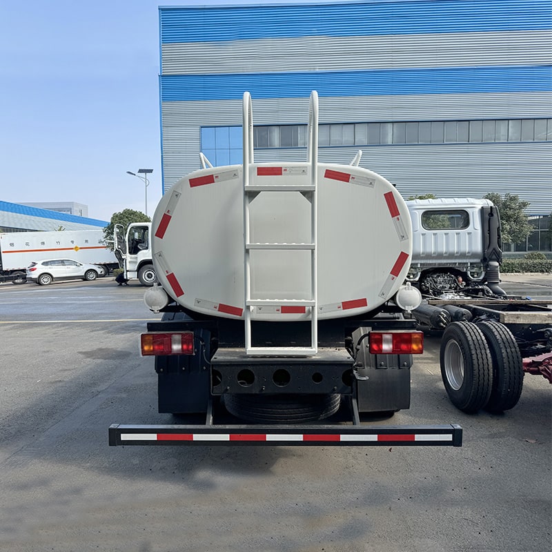 Howo Mini Oil Fuel Tanker Truck 5000L Gasoline Petrol Diesel