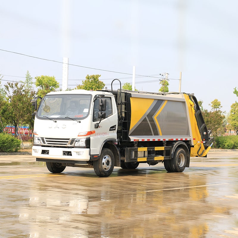 Camion à ordures compacteur à chargement arrière JAC 8cbm
