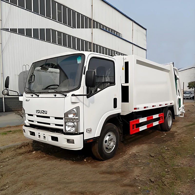 شاحنة التخلص من النفايات ذات التحميل الخلفي من طراز ISUZU ELF 8CBM 4x2