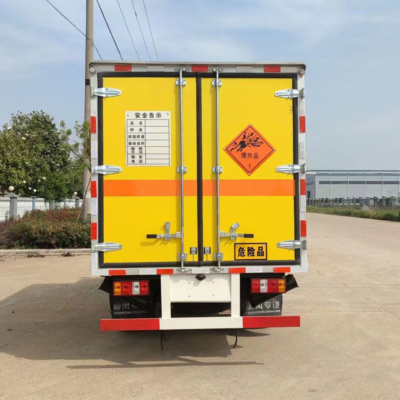 JMC 4*2 dangerous goods explosive transporting truck