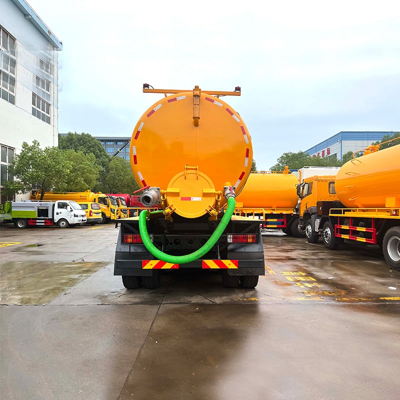 FAW 8*4 30 cubic vaccum sewage fecal suction truck