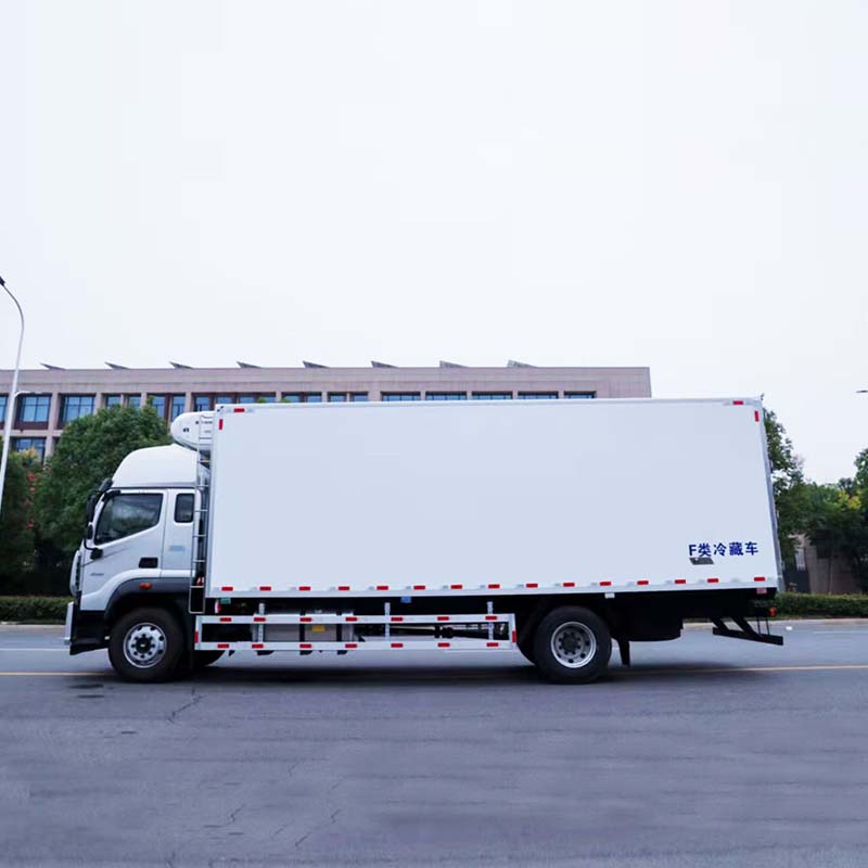 Foton 4x2 6.8m 10 тонн рефрижераторный фургон для продажи