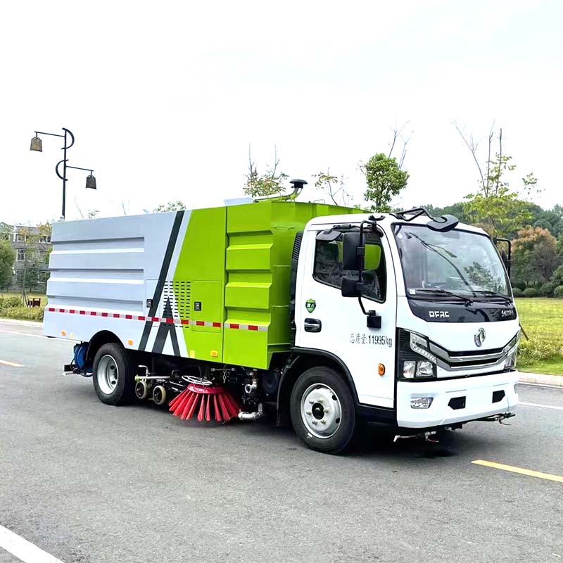 DongFeng Road Washing and Sweeping Vehicle Vacuum Truck