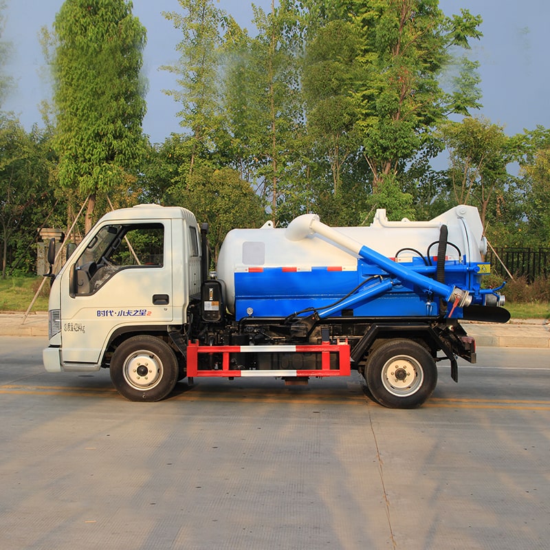 FOTON 4*2 2000L 4*2 wastewater sewage suction trucks
