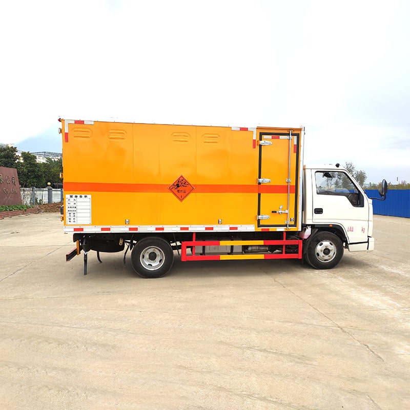 JMC good quality rectangular explosive transporting truck
