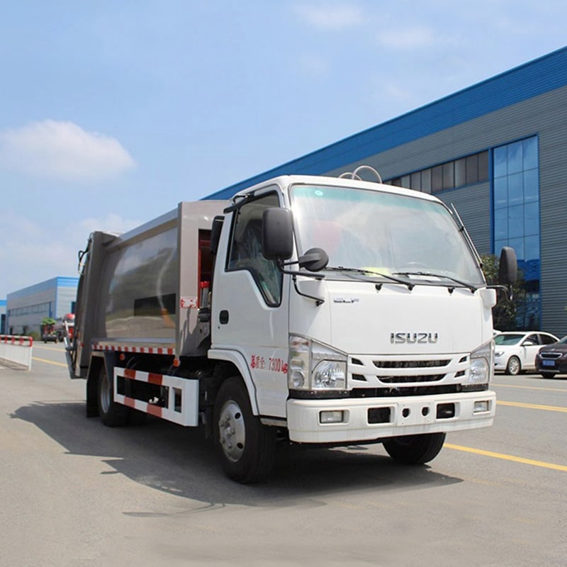 Camion à ordures compacteur ISUZU 5 m3 neuf ou d'occasion à vendre