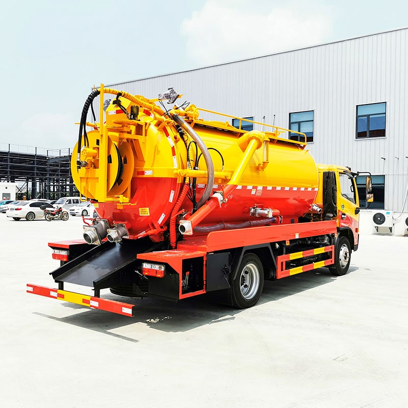Dongfeng 4*2 10 ton vacuum truck sewage suction