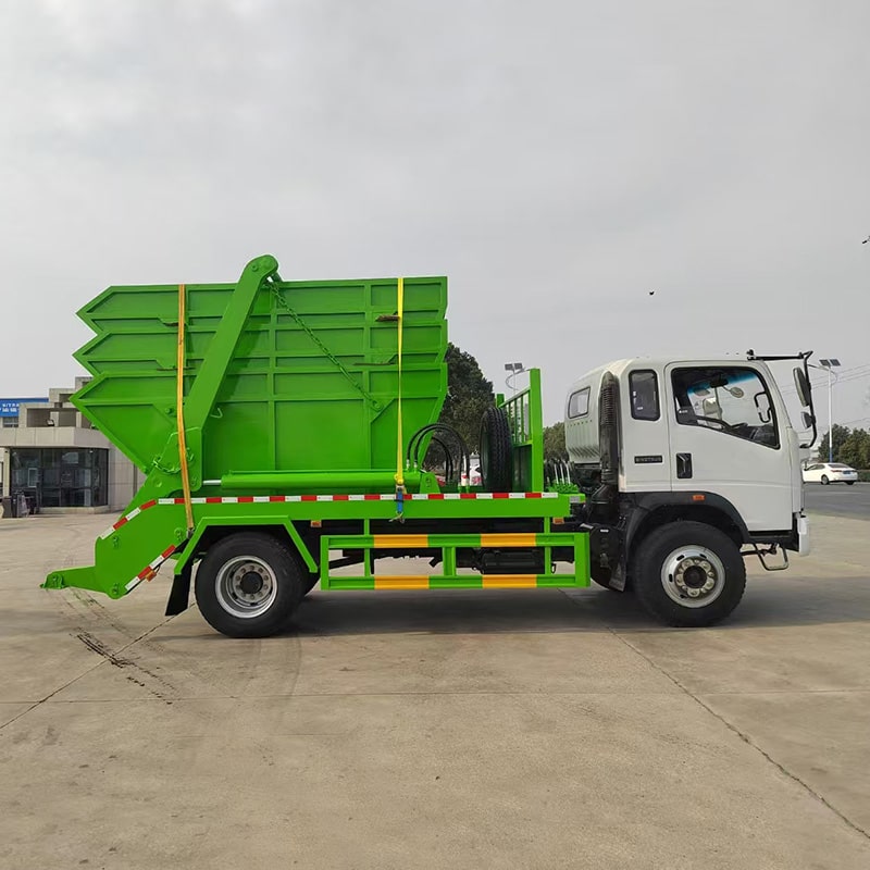 Howo 4 cubic meters Skip Loader Garbage Truck for Sale