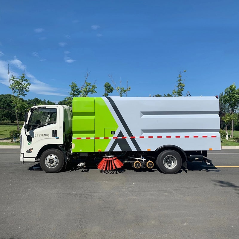 China JMC 4*2 malaysia vacuum road sweeper truck
