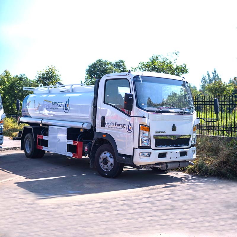 Howo 4x2 10000 liters Fuel Tank Truck Tanker Truck