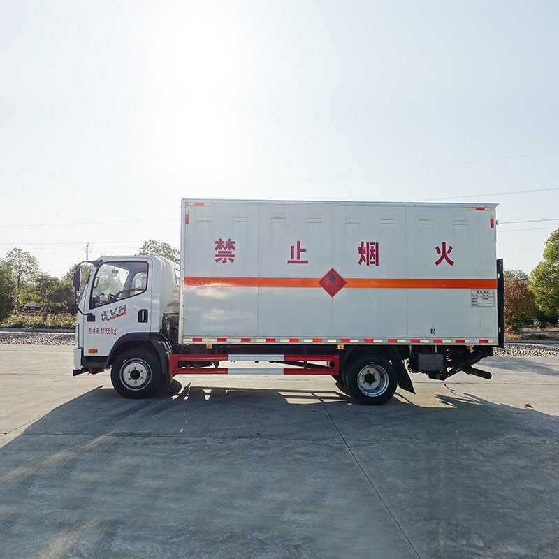 FAW firecracker transport truck explosive transport vehicle