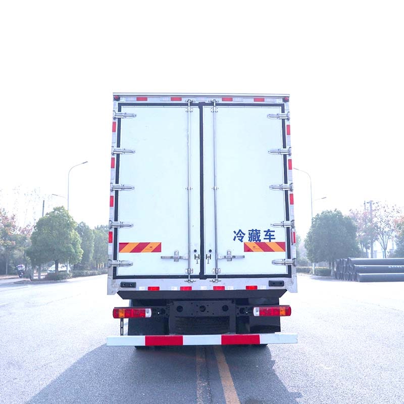 Foton 4x2 10 ton light duty refrigerated truck for sale