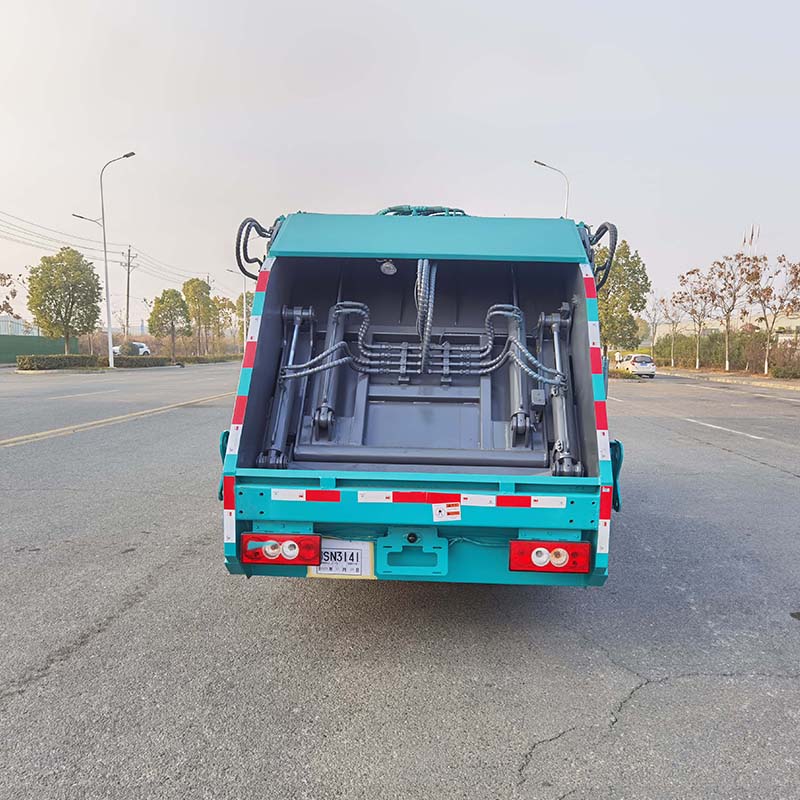 Foton 5cbm Professional Compressed Garbage Truck