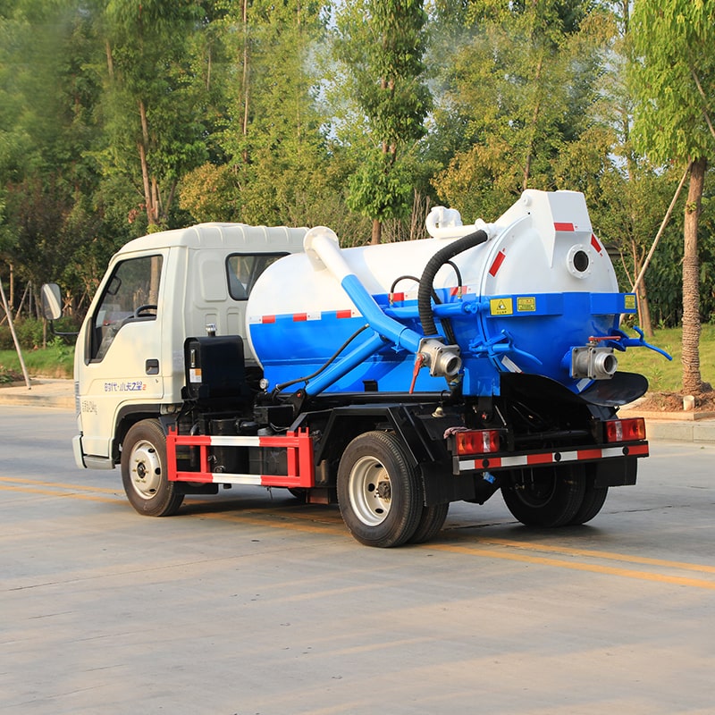FOTON 4*2 2000L 4*2 wastewater sewage suction trucks