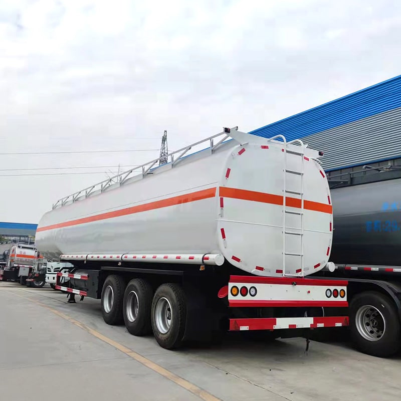 Citerne de transport de fioul à 3 essieux, 40 000 litres, neuve ou d'occasion