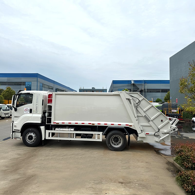 Camion à ordures compacteur Janpan Brand 4 x 2 15 CBM