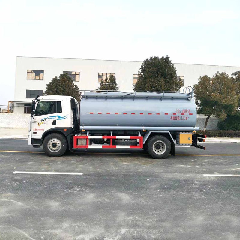 FAW 10 ton water purifying agent lubricating transporte truck