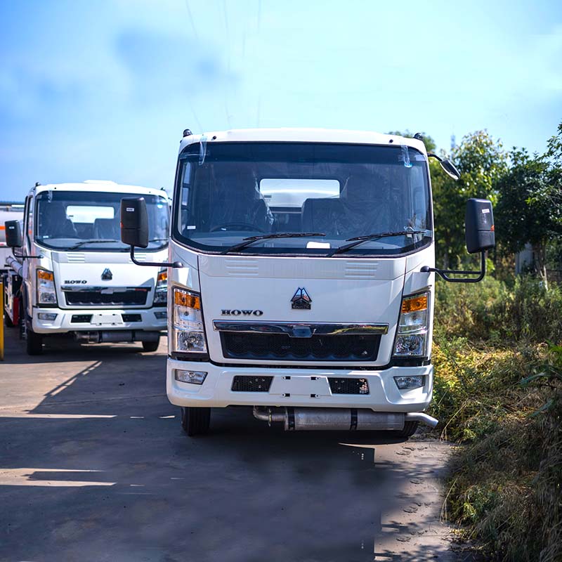 Howo 4x2 10000 liters Fuel Tank Truck Tanker Truck