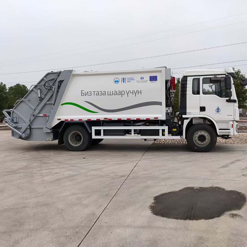 Camion de transport et de compression de déchets SHACMAN 12 CBM