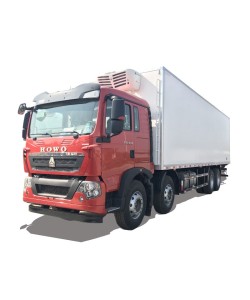 شاحنات التبريد SINOTRUK HOWO 8*4 ذات سعة كبيرة 56 متر مكعب