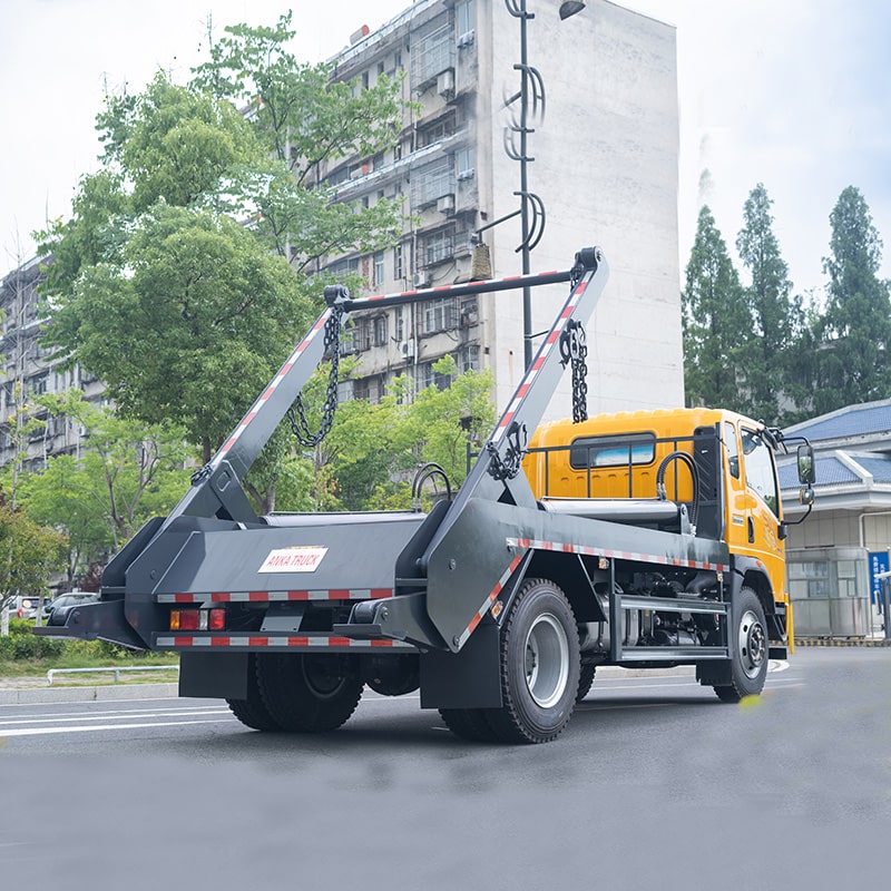 Sinotruk 7CBM skip loader swing arm waste garbage truck