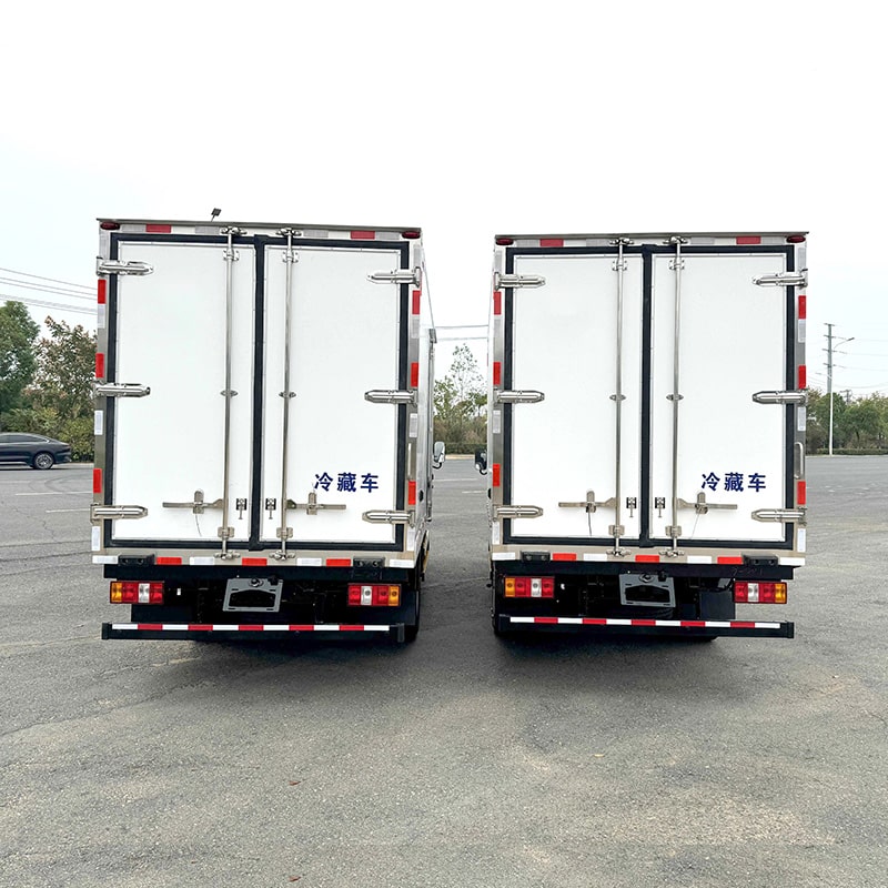 Hot Sale Small JMC  4 Ton Refrigerator Freezer Truck