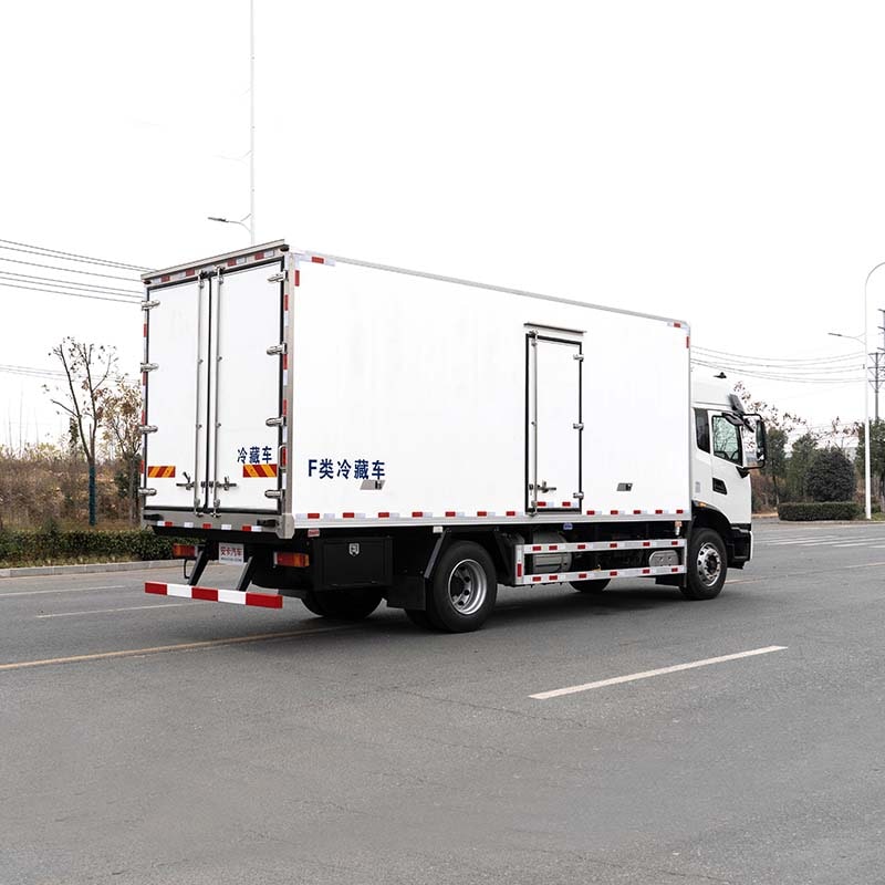 HOWO 8x4 refrigerated truck
