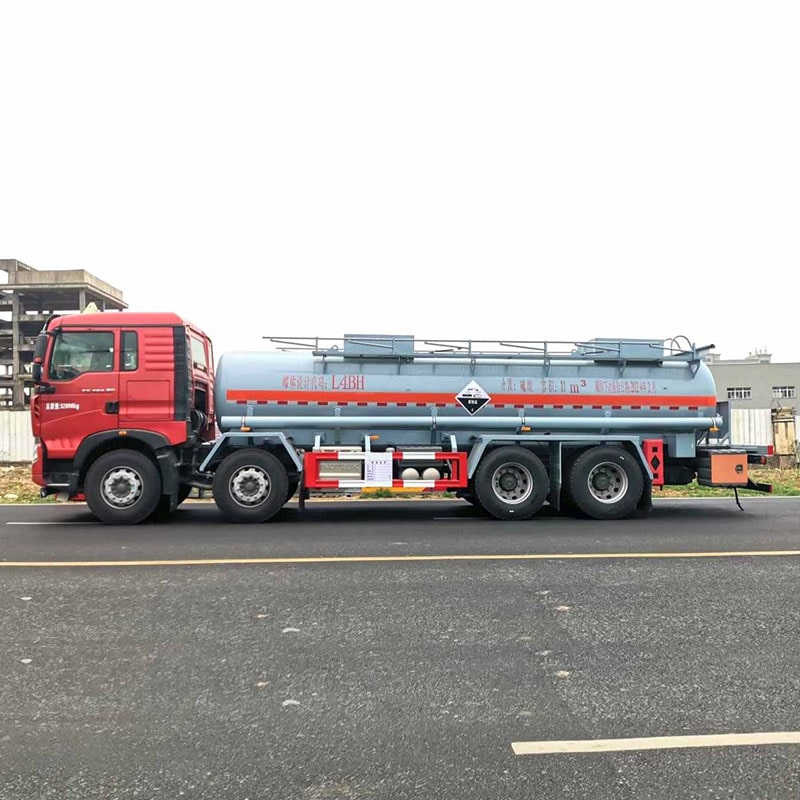 HOWO 8*4 10m3 vitriol corrosive transporte liquid truck