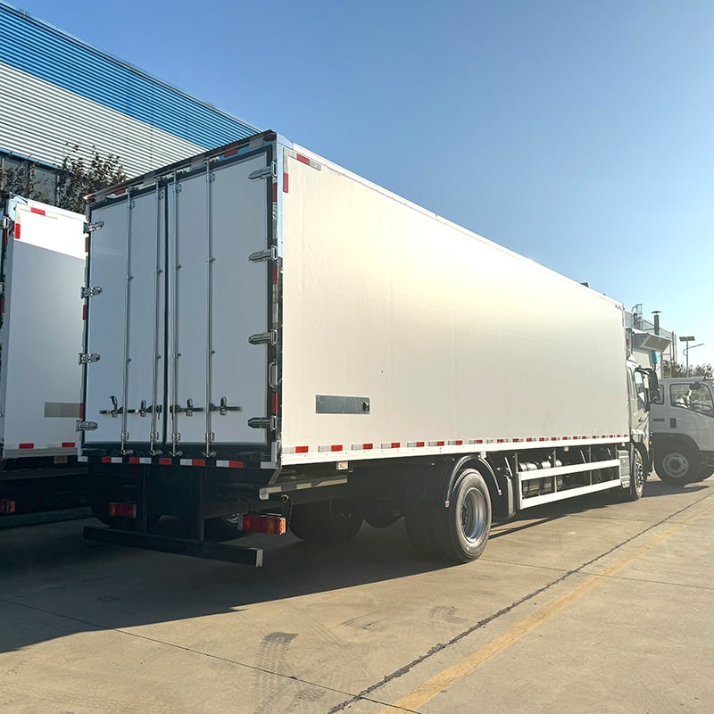 Japan Hino 10 Ton 12 Ton Freezer Regrigerated Truck for Sale