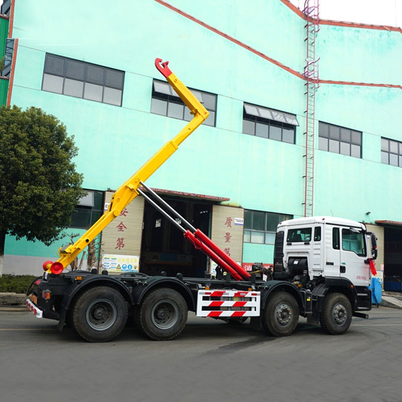 Camion poubelle à crochet Sinotruck 31 tonnes à vendre